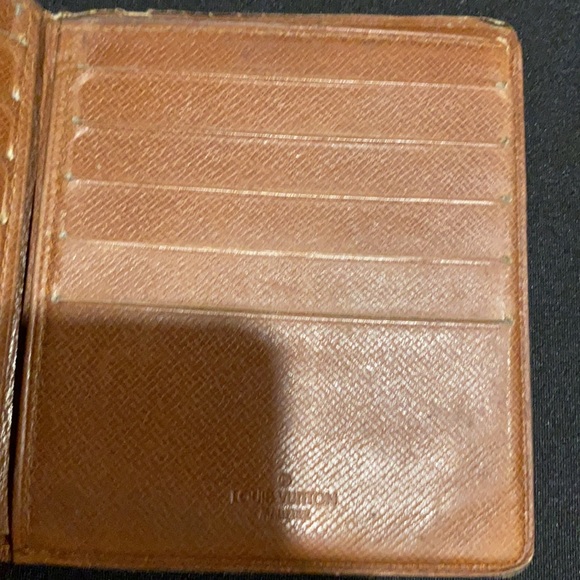 Louis Vuitton Vintage Monogram Canvas Bi-Fold Wallet - Picture 11 of 16